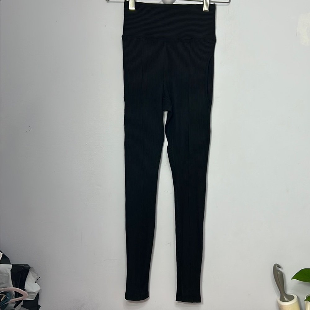 Year of Ours Sleek Black Ribbed Leggings
